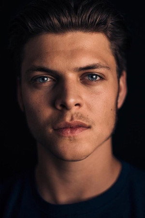 Alex Høgh Andersen portrait