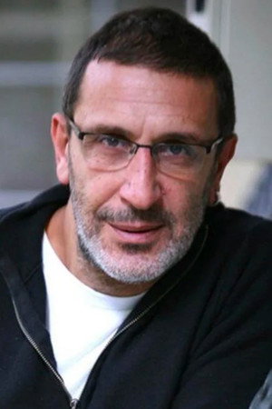 Cem Özer portrait