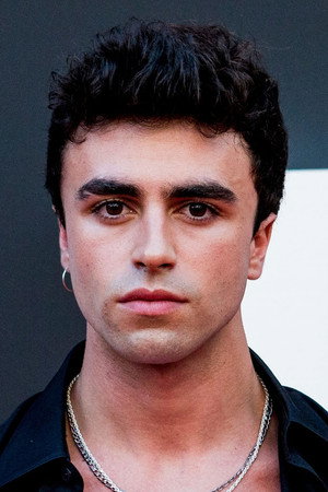 Itzan Escamilla portrait