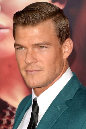 Alan Ritchson portrait