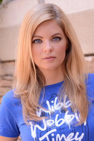 Hollie Winnard portrait