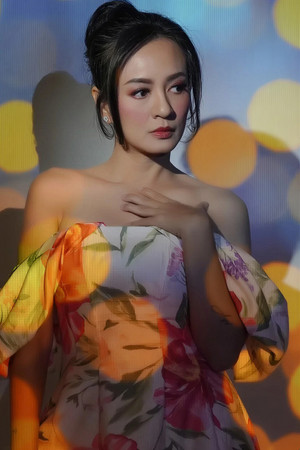 Yeyen Lidya portrait