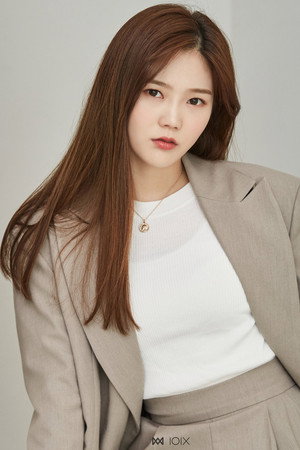 Choi Hyo-jung portrait