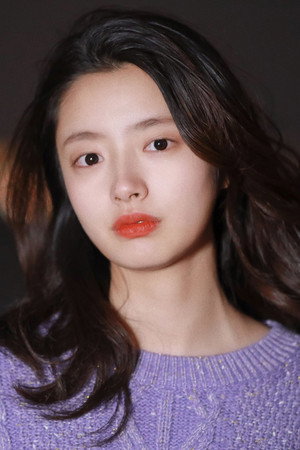 Xu Ruohan portrait