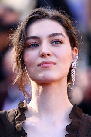 Anamaria Vartolomei portrait