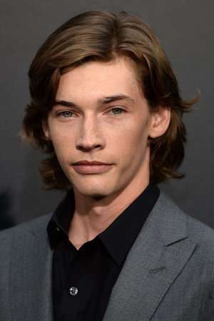 Jacob Lofland portrait
