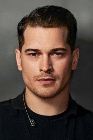 Çağatay Ulusoy portrait