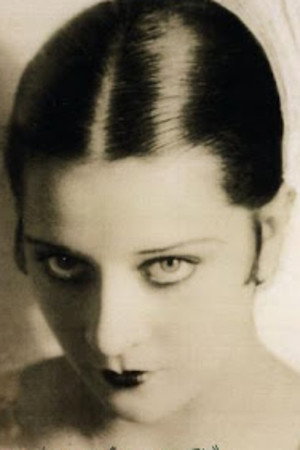 Pilar Arcos portrait