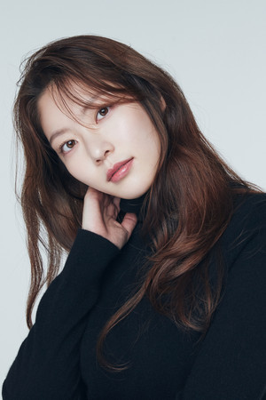 Gong Seung-yeon portrait