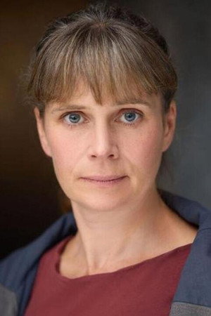 Kirsty Cox portrait