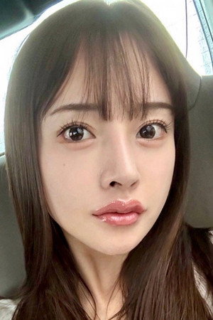 Uni Shiokawa portrait
