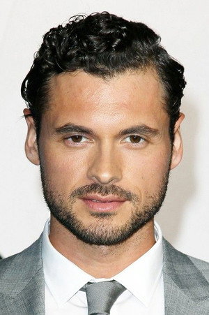 Adan Canto portrait
