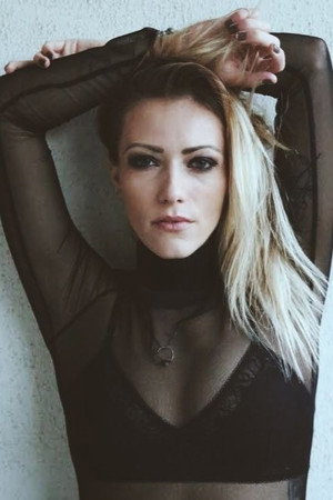 Anna Cyzon portrait