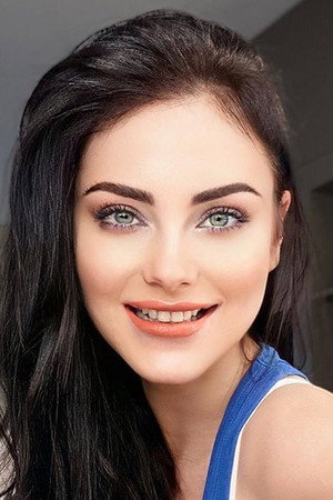 Bahar Akça portrait