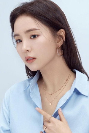 Shin Sae-kyeong portrait