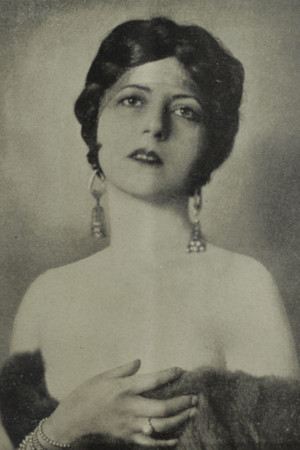 Tessy Harrison portrait