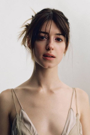 Daisy Edgar-Jones portrait