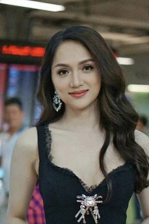 Hương Giang portrait