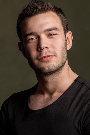 Aytaç Şaşmaz portrait