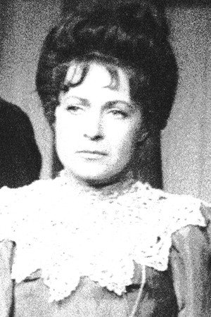 Julia Dancourt portrait