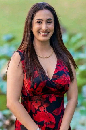 Dinithi Walgamage portrait