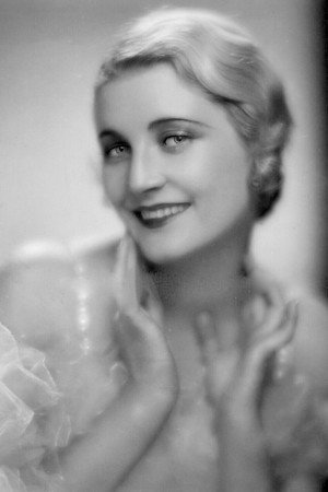 Jeanette Loff portrait