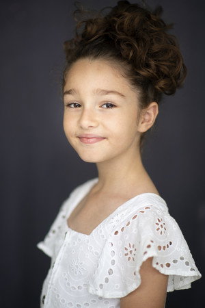 Ava Caryofyllis portrait