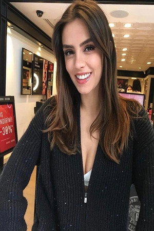 Çağla Demir portrait
