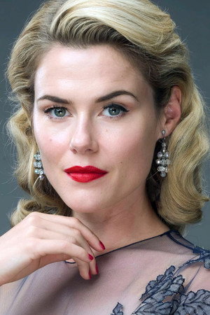 Rachael Taylor portrait