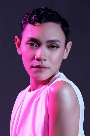 Esnyr Ranollo portrait