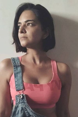 Himanshi Choudhry portrait