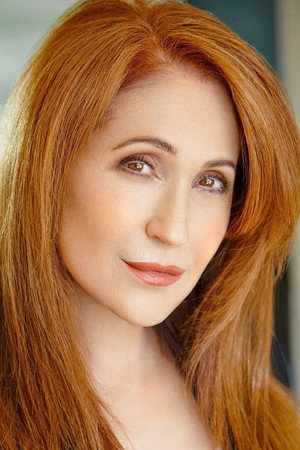 Elizabeth Arlen portrait