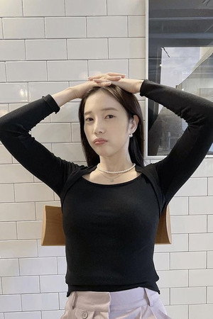 Yoon Chae-kyung portrait