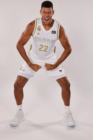 Edy Tavares portrait