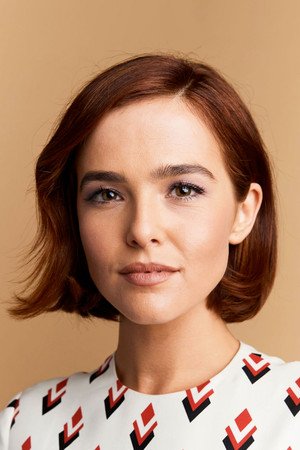 Zoey Deutch portrait