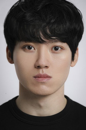 Yoo Ho-jae portrait