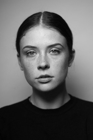 Mia Tomlinson portrait