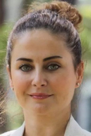 Esra Akkaya portrait