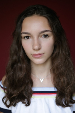 Julia Dumont portrait