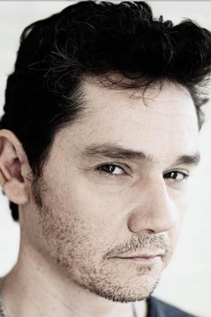 Avi Grainik portrait