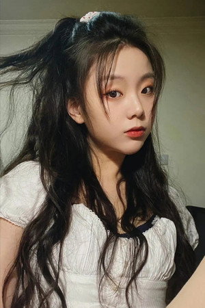Yiwen Sun portrait