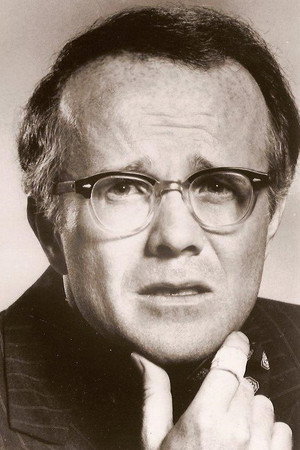Richard Sanders portrait