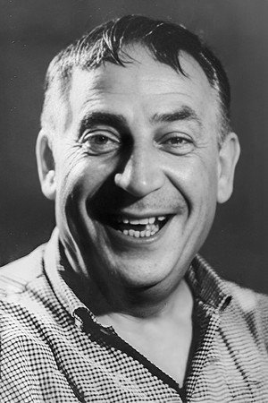 Avni Dilligil portrait
