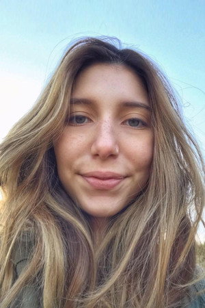 Karen Simionato portrait