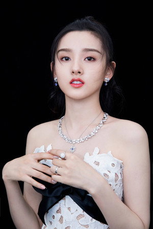 Song Zuer portrait