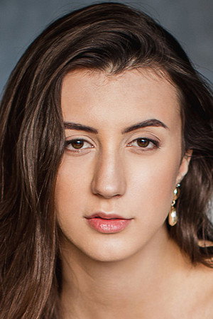 Lina Luxa portrait