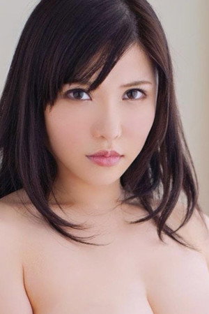 Anri Okita portrait