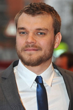 Pilou Asbæk portrait