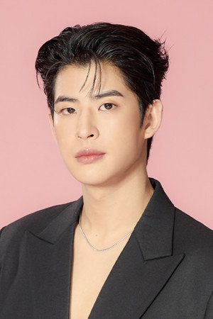 Pakin Kuna-anuwit portrait