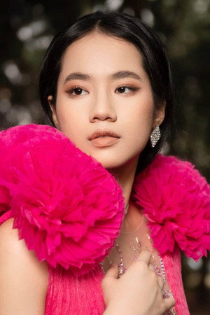 Hà Phương portrait